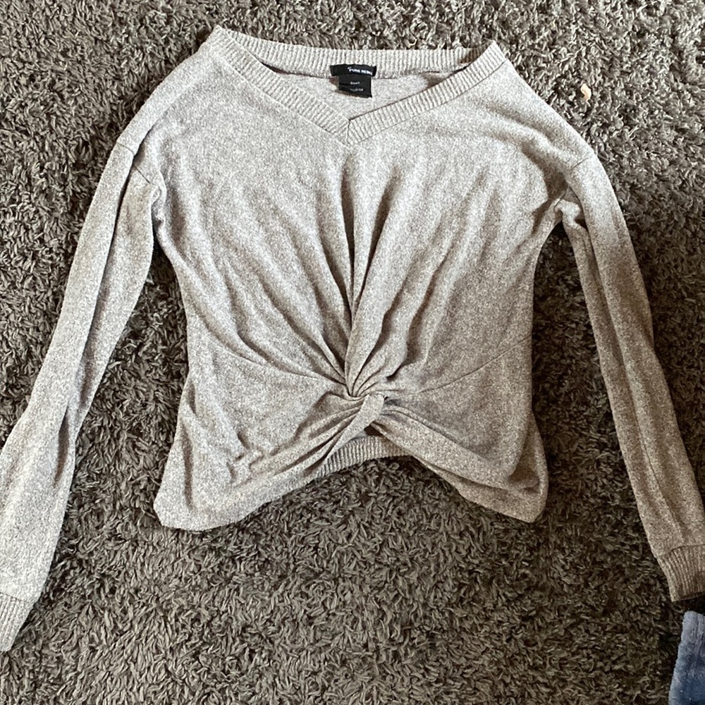 Long sleeve crop